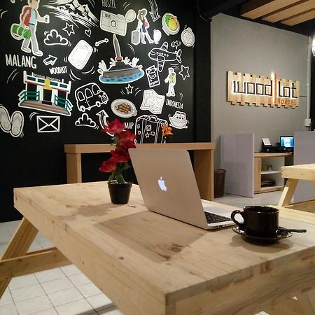 מאלאנג Woodlot Hostel מראה חיצוני תמונה