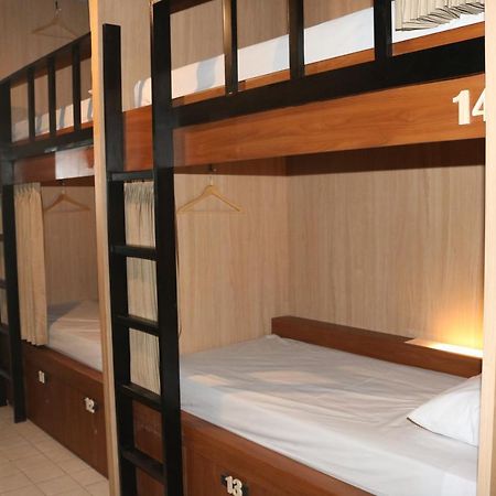 מאלאנג Woodlot Hostel מראה חיצוני תמונה