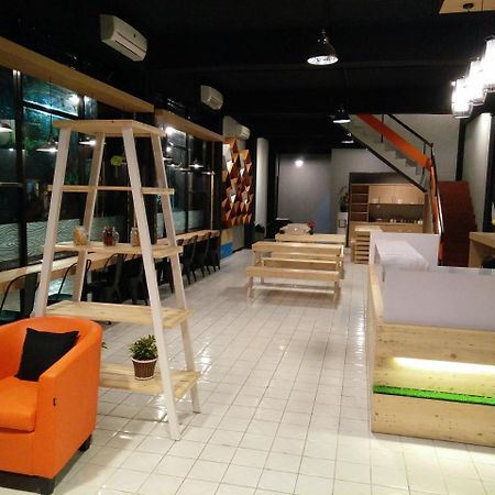 מאלאנג Woodlot Hostel מראה חיצוני תמונה