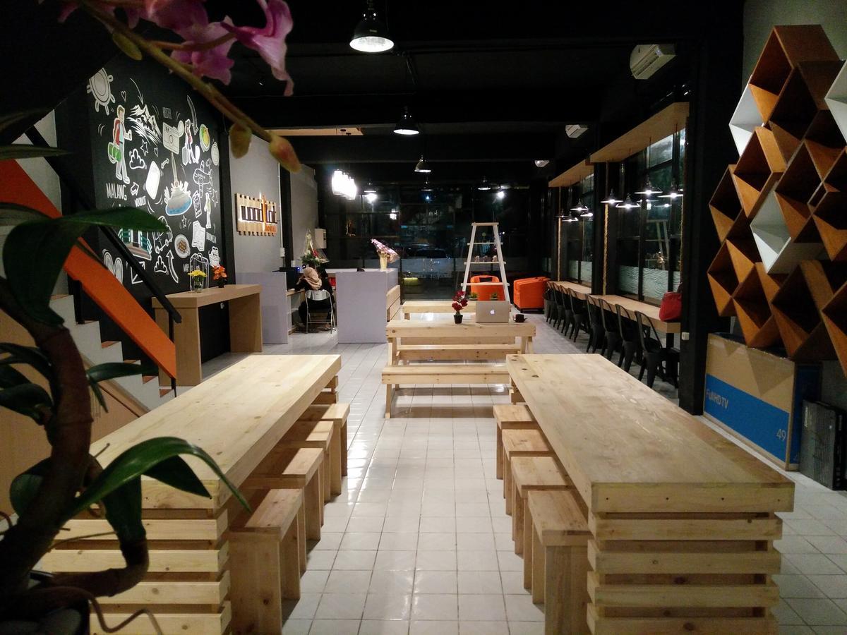 מאלאנג Woodlot Hostel מראה חיצוני תמונה