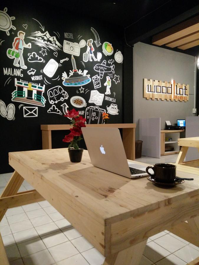 מאלאנג Woodlot Hostel מראה חיצוני תמונה