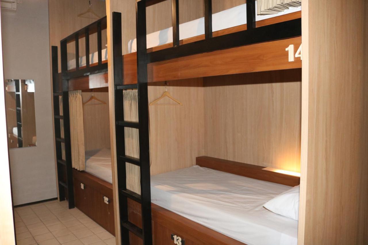מאלאנג Woodlot Hostel מראה חיצוני תמונה