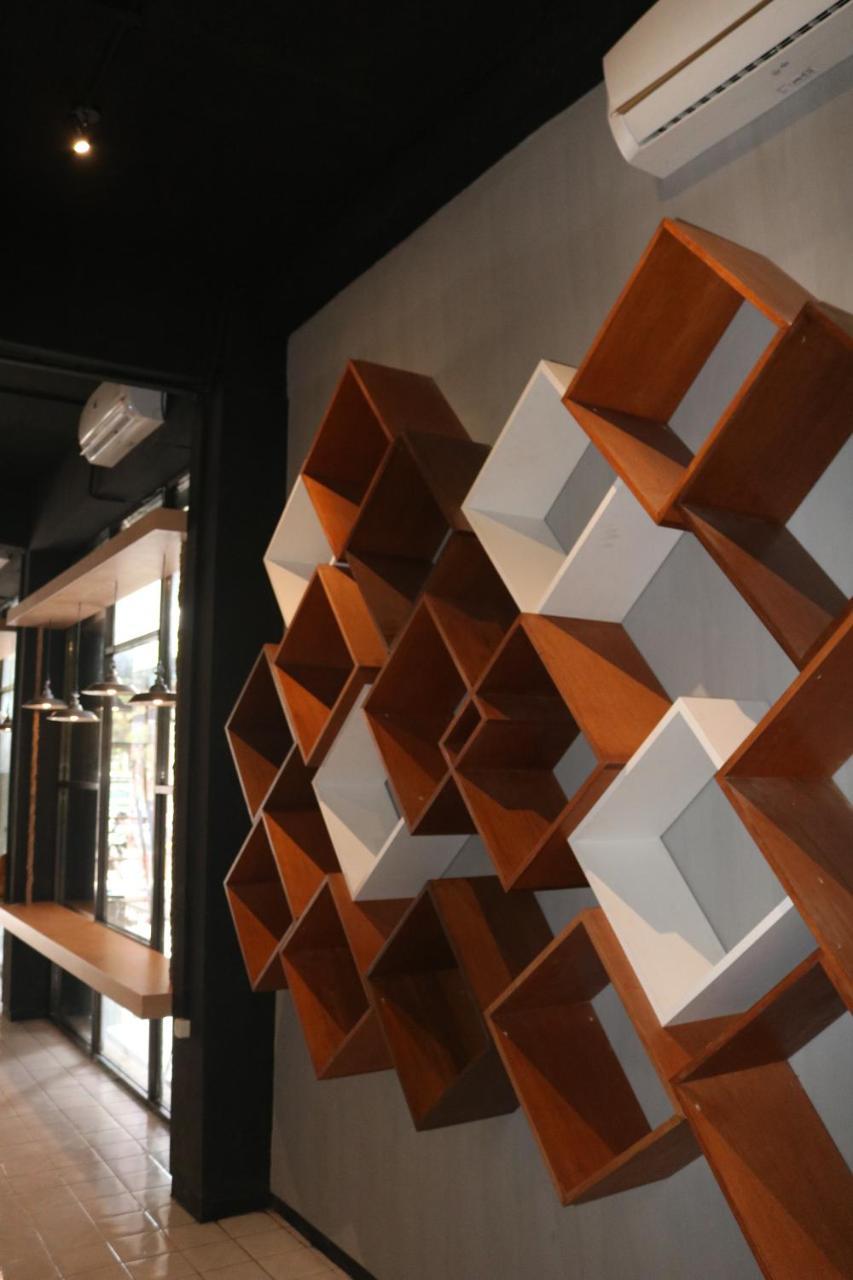 מאלאנג Woodlot Hostel מראה חיצוני תמונה