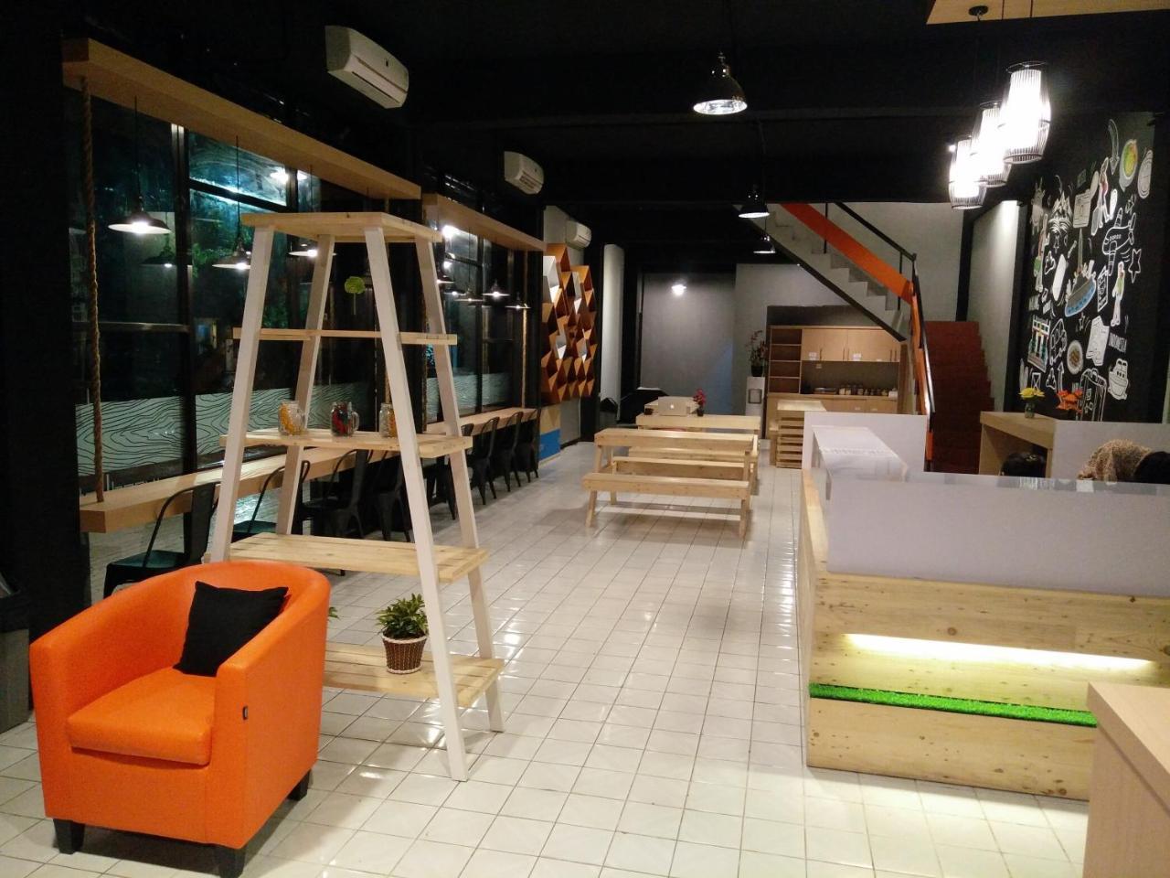מאלאנג Woodlot Hostel מראה חיצוני תמונה